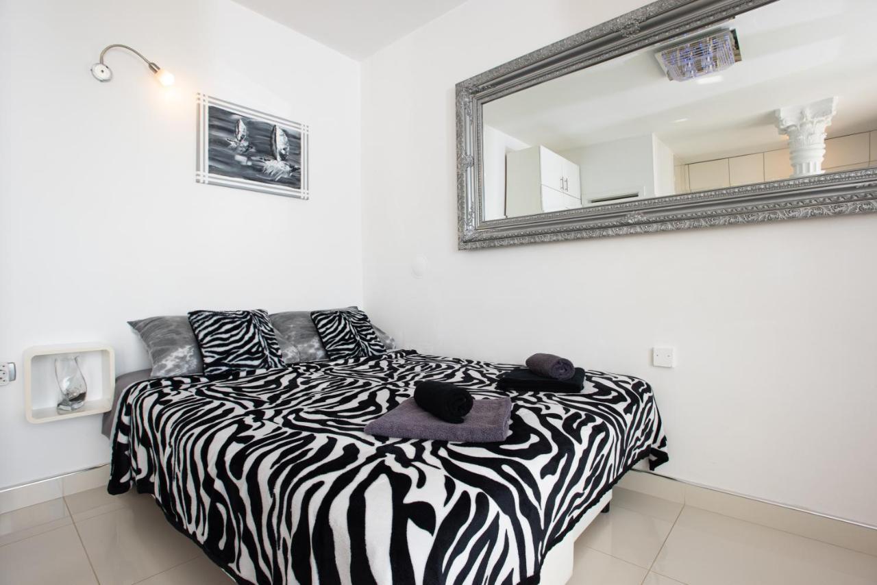 Apartment Viky *